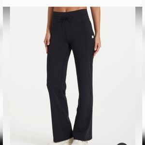 Vuori Daily Wideleg Womens Medium Black